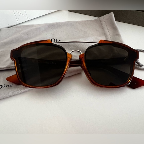 Dior aviator sunglasses. Great condition. - Picture 4 of 6